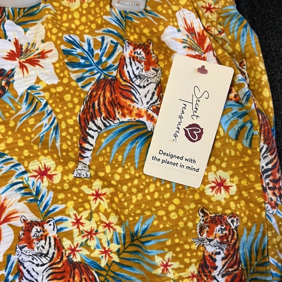 NWT Womens secret treasures shorts- multiple sizes available - Picture 3 of 4